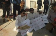 Murad Saeed Protested Against Load Shedding in front of NA
