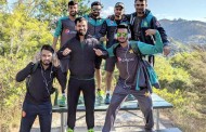 نیوزی لینڈ پہنچنے پر پاکستانی کھلاڑیوں کی موج مستی، شرارتیں کرنے لگیں