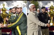 سوات پولیس کے زیر اہتمام پہلا بیڈمنٹن ٹورنمنٹ اختتام پذیر، ڈی پی او نے انعامات تقسیم کردئے