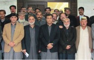 سوات پریس کلب کے نمائندہ وفد کی ڈی سی سوات عامر آفاق سے ملاقات ، صحافیوں کو درپیش مسائل حل کرنے کی یقین دہانی