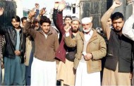 دیولئی بازار کے تاجر برادری فوڈ اہلکاروں کیخلاف سڑکوں پر نکل آیئے