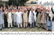 کرش مشینوں کی بندش کے خلاف احتجاجی مظاہرہ ،اپنے مطالبات کے لئے نعرے 