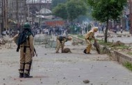 مقبوضہ کشمیر میں بھارتی فوج کی فائرنگ، یونیورسٹی پروفیسر سمیت 10 کشمیری شہید