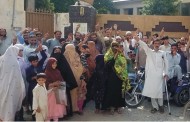 خصوصی افرا دکا مطالبات کے حق میں مظاہرہ،ماہانہ وظیفہ مقرر کرنیکا مطالبہ