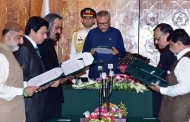 وفاقی کابینہ میں مزید توسیع؛ 6 وزراء نے حلف اٹھالیا