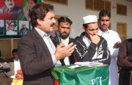وزیرزراعت محب اللہ کا ابائی علاقوں کادورہ ، ٹیوب ویل کا افتتاح