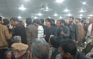 مجھے راستہ دو، ایم۔پی اے گران دھکے کھاتے کھاتے وزیر اعلی تک پہنچے