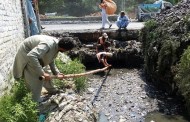 واسا کے چارسو سے زائد محنت کش اہلکار مختلف علاقوں سے گند کو تلف کرکے ٹھکانے لگاتی ہے