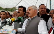 شیروں کو پنجرے میں بند کردیا،لٹیروں کوبھگائیں گے ، محمود خان