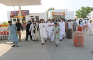 فضل حکیم کا مینگورہ میں پٹرول پمپوں پر چھاپے