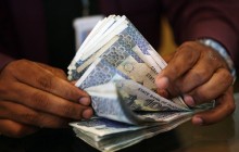 کیا بینک کی کمائی والے کے گھر کا کھانا حلال ہے؟