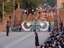 عمران خان کے اعلان پر ایکشن، بھارتی سفارتی عملہ پاکستان سے روانہ