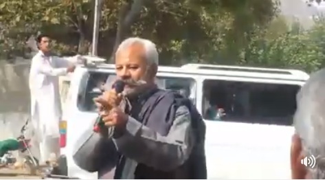 ضلعی ناظم امیر مقام کے کہنے پر فنڈز نہیں دے رہے اور والئی سوات کے خاندان کوبھی برا بھلا کہتے ہیں ڈاکٹر خالد