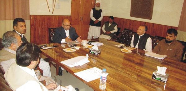 سوات کے تمام ورکس محکمے ترقیاتی منصوبوں کی بروقت تکمیل یقینی بنائیں، کمشنر مالاکنڈڈویژن