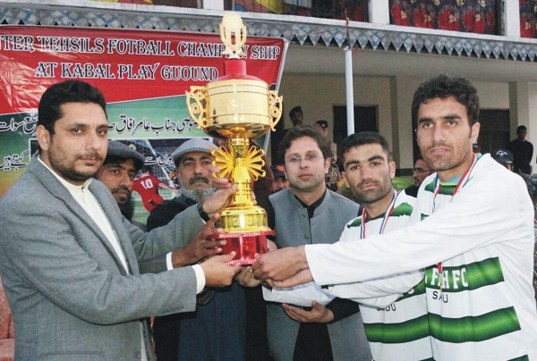 ضلعی انتظامیہ کھیلوں کے فروغ کیلئے خصوصی اقدامات کررہی ہے ، محمد طاہر خان