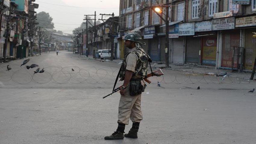 مقبوضہ کشمیر میں بھارتی فوج کے ہاتھوں شہریوں کی شہادت کے واقعے پر آج ہڑتال