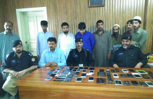 موبائل چوری کرنیوالا بڑاگروہ گرفتار،بڑی تعداد میں چوری شدہ موبائل برآمد