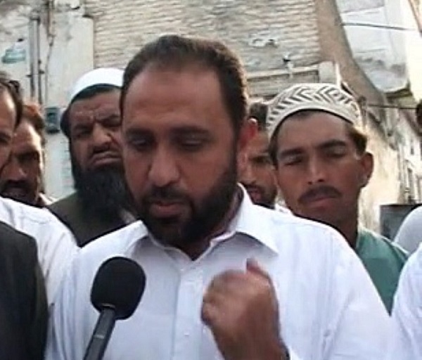 پی ٹی ائی والے خواتین پولنگ سٹیشنوں پر دھاندلی کررہی ہے، ن لیگ کے امیدوار ارشاد خان کا الزام