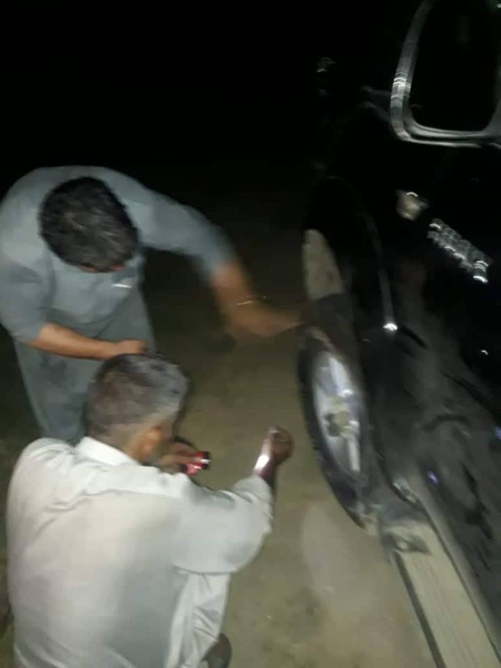 شانگلہ، تحصیل ناظم کے گاڑی سے ٹائرچوری کرنے والوں کو پکڑ لیاگیا، پولیس کا تحصیل ناظم کے کارکنوں پرلاٹھی چارج