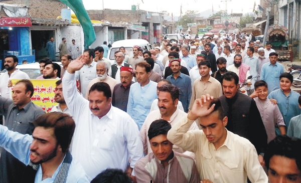 متحدہ اپوزیشن کے زیر اہتمام کبل چوک میں ناروا مہنگائی اور ٹیکسوں کے نفاذ کے خلاف مظا ہرہ ، ریلی و شدید نعرہ با زی