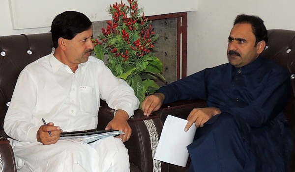 پی کے 5 کے گھر گھر کو گیس پہنچانے تک ارام نہیں کرونگا، فضل حکیم نے اعلان کردیا