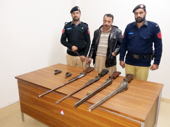 مٹہ میں پولیس نے چھاپہ مارکر اسلحہ برامدکرلیا، ملزم گرفتار