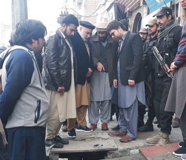 ضلعی کچہری کے حدود میں انتظامیہ کا تجاوزات کے خلاف گرینڈ آپریشن ، کھوکے مسمار