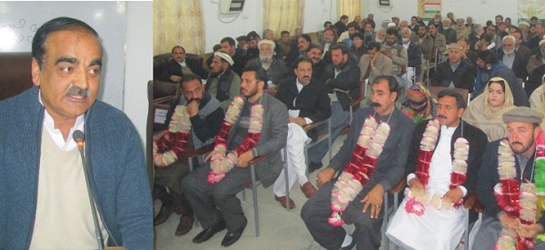 ضلع کونسل کے انتخابات جیتنے والوں نے حلف اٹھالیا