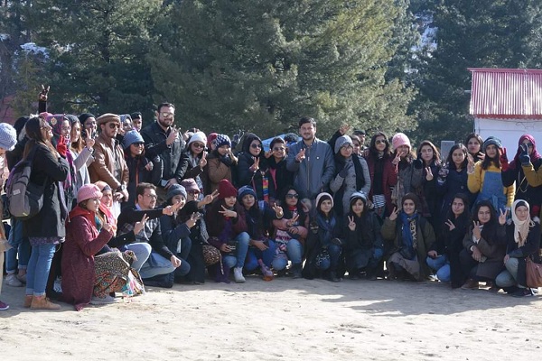 خواتین بھی کسی سے کم نہیں ،سوات میں خواتین کا ایڈونچر کیمپ