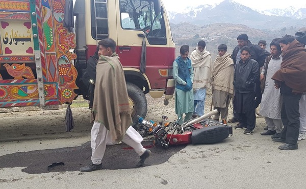 شاہ ڈھیری میں موٹر سائیکل اور ٹرک میں تصادم،ایک جان بحق دو زخمی