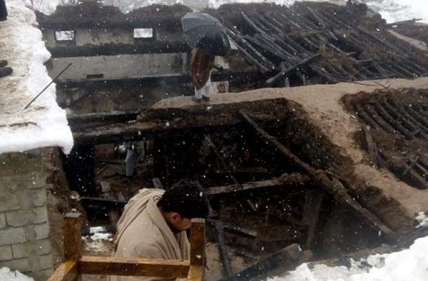 گاون مانیڑی میں گھر جھلس گیا، ماں بیٹی جاں بحق