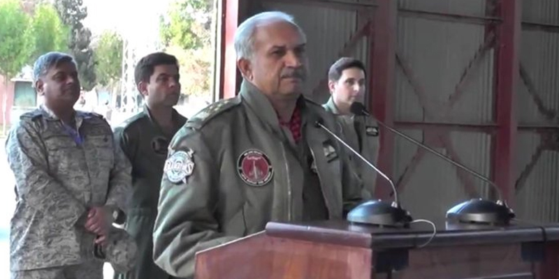 ایئر چیف مارشل مجاہد انور خان کا فاورڈ آپریٹنگ بیسز پاکستان کا دورہ