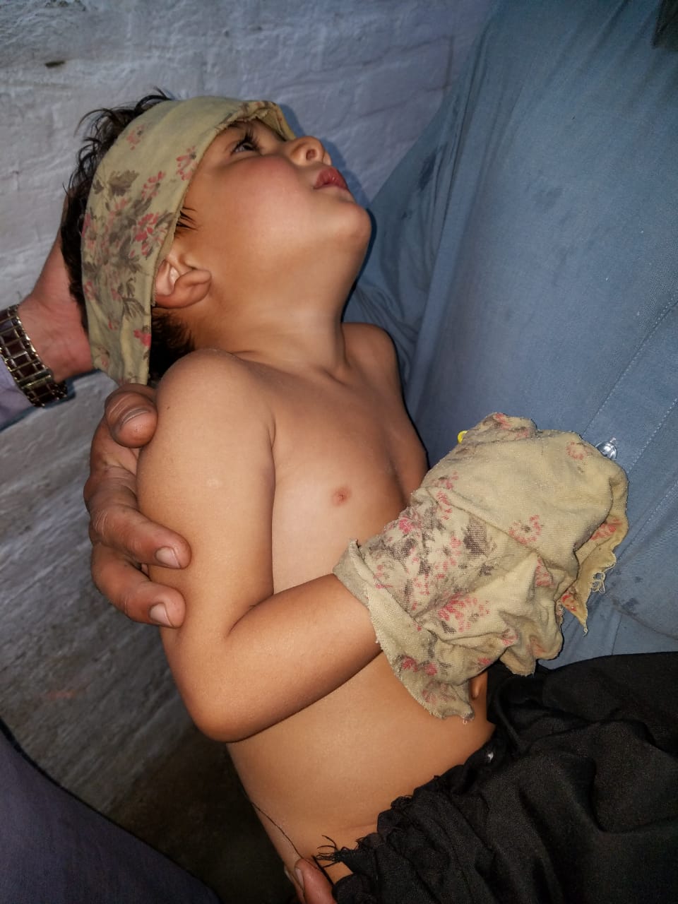 شور می گاڑی کی بریک فیل ، گاڑی الٹنے سے بچے زخمی