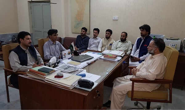 ان لائن میڈیا پیجز کے وفد کا ریجنل ڈائریکٹر غلام حسین سے ملاقات، مسائل ومشکلات پر بحث