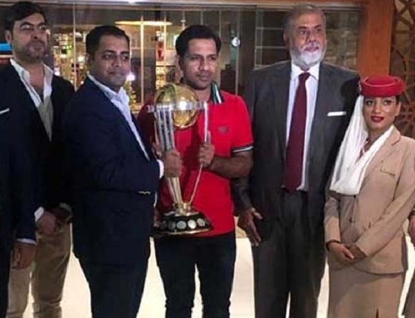 کرکٹ ورلڈ کپ کی ٹرافی پاکستان پہنچ گئی
