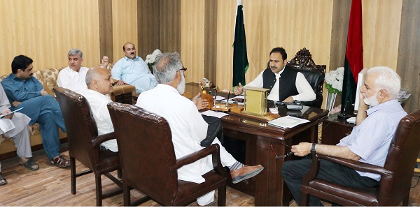 مینگورہ شہر میں باولے کتوں کیخلاف بھر پور کارروائی کی جائے ، فضل حکیم کی سخت ہدایات