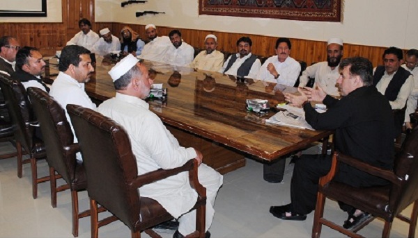 پلاسٹک شاپنگ بیگز کیخلاف کاروائی ،دشمن شاپرز کے استعمال کی سختی سے روک تھام کیلئے تمام اضلاع کی انتظامیہ فعال