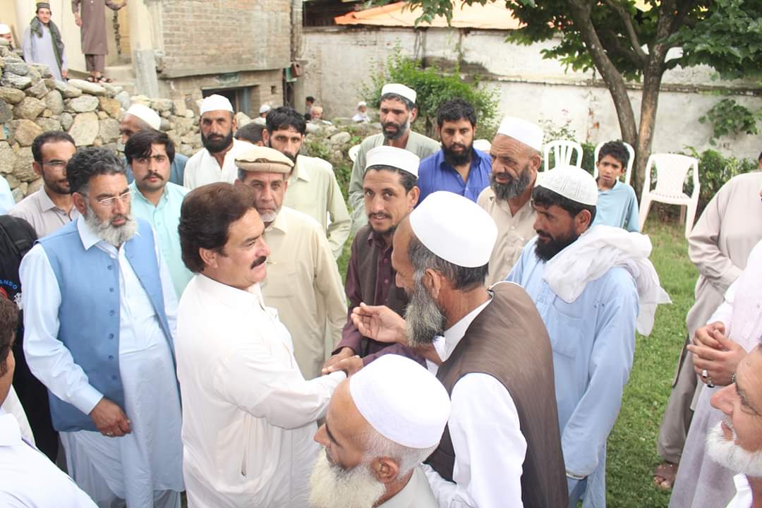 خادم سوات محب اللہ نے 6 سالوں سے عوام کیساتھ رشتہ مظبوطی سے قائم رکھا ،کارکردگی سے عوام مطمئن