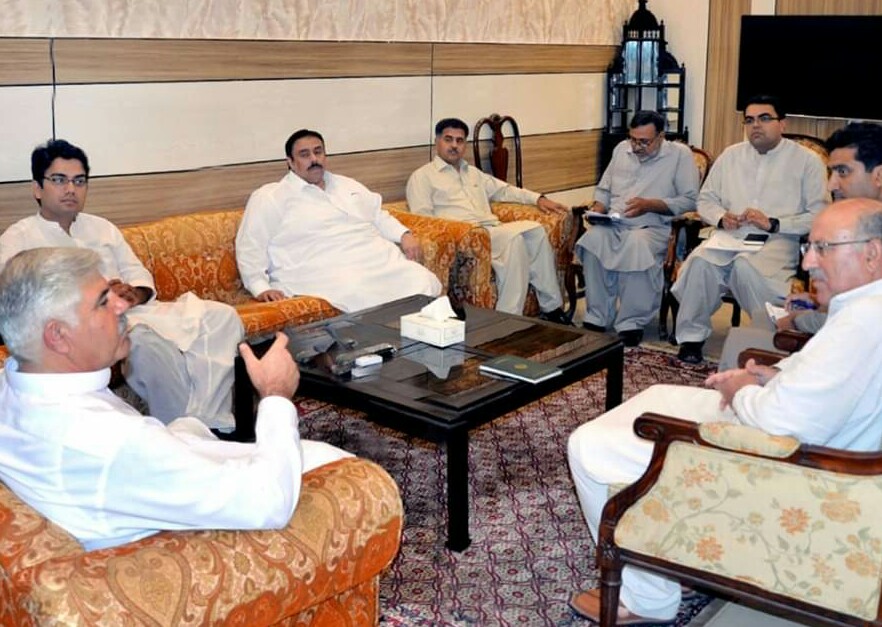 190 گرام سے کم روٹی 15 روپے پر بیچنے والوں کے خلاف کریک ڈاون شروع کیا جائے، محمود خان