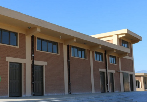 پی ٹی کا سیاسی مداخلت نہ کرنے کا نعرہ غلط ثابت ہوگیا، 18 کروڑ سے تعمیر مذبحہ خانہ کو تالے لگا دیئے گئے