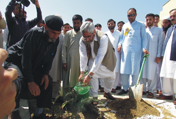 ونیورسٹی اف سوات میں شجر کاری مہم کا افتتاح سرسبز و شاداب بناناہے،ڈاکٹر جمال خٹک