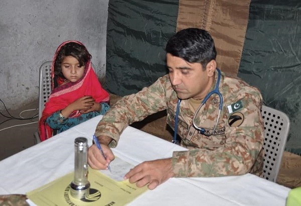 چترال کے دور افتادہ گاوں میں پاک ارمی کا فری میڈیکل کیمپ، ہزاروں مریضوں کا معائنہ