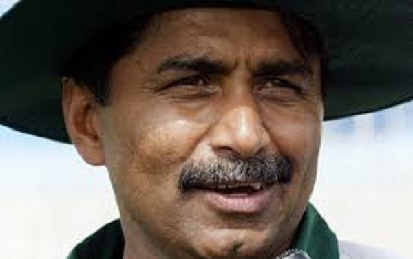 بھارتی مسلمان گھر سے نکلتے وقت اپنی حفاظت کیلئے چھری، خنجرساتھ رکھیں، جاوید میانداد