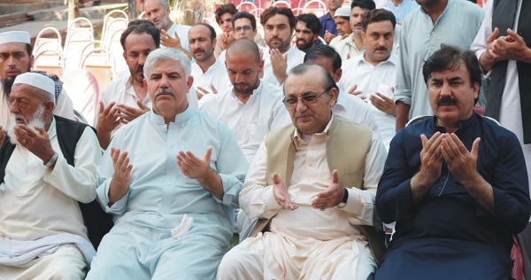 سوات پریس کلب کے صحافیوں کا وزیر اعلی محمود خان سے اظہار تعزیت