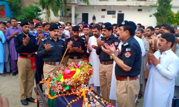 دیر لوئیر ریموٹ کنٹرول دھماکہ میں شہید حوالدار کی نماز جنازہ ادا