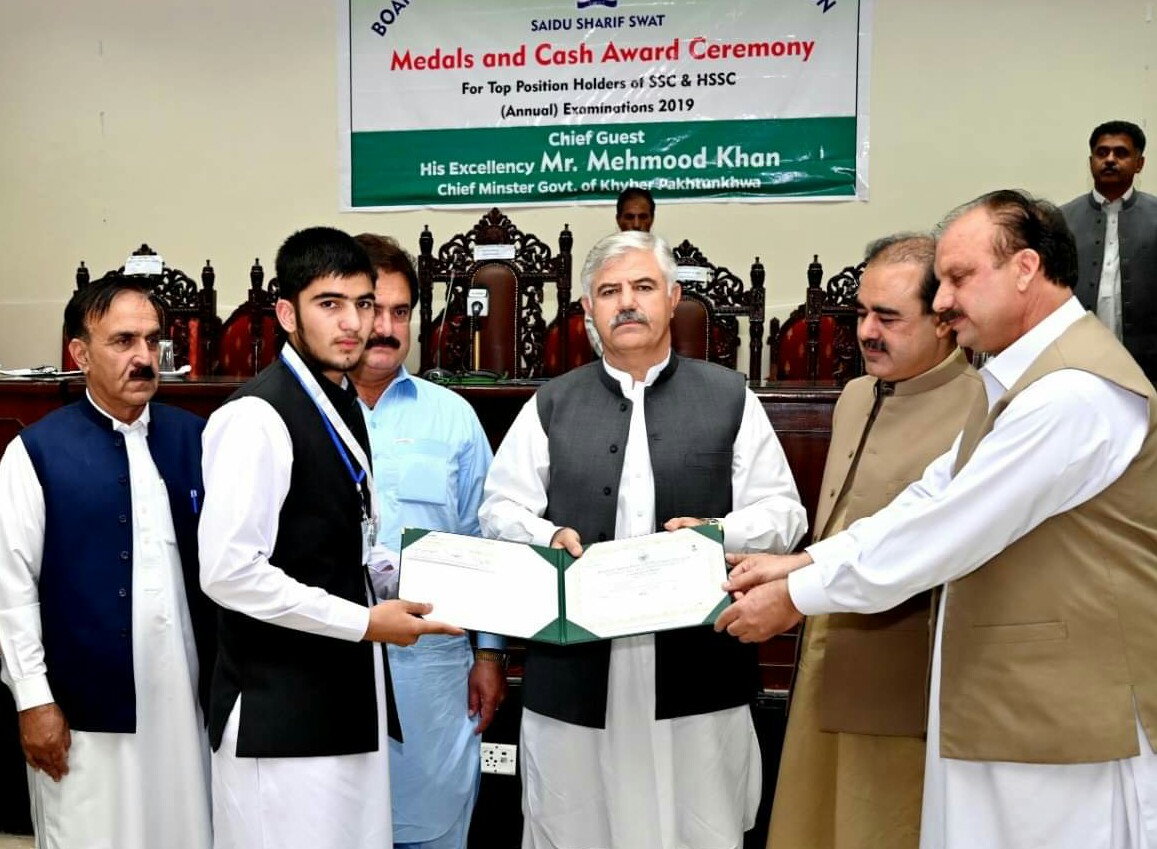 پی ٹی آئی کی صوبائی حکومت شروع دن سے آئین کے مطابق 