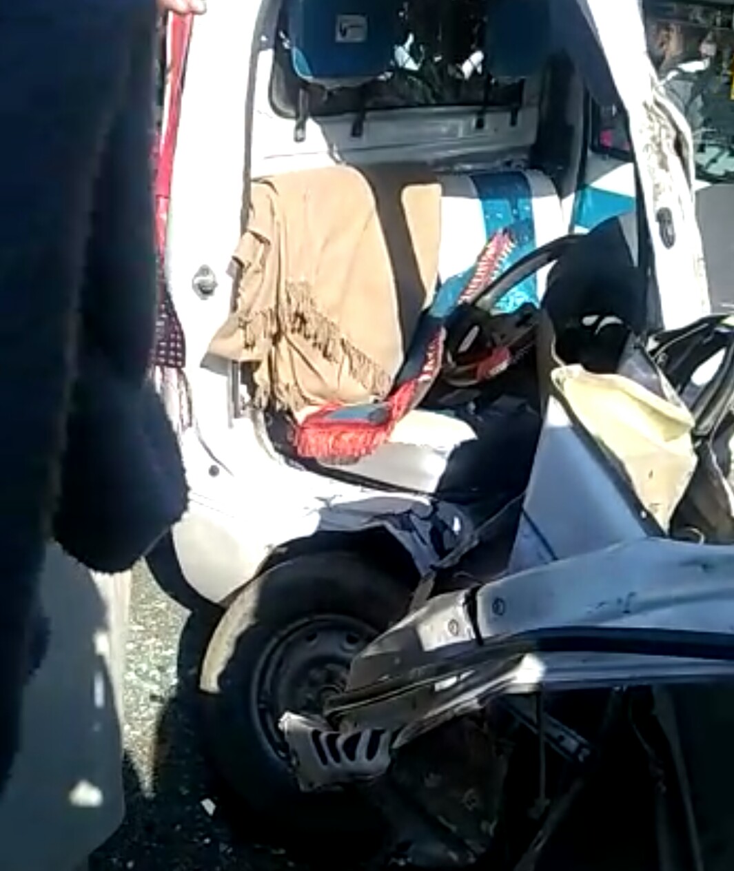 سنگوٹہ اور گوگدرہ میں ٹریفک حادثات ، دس سے زائد افراد زخمی