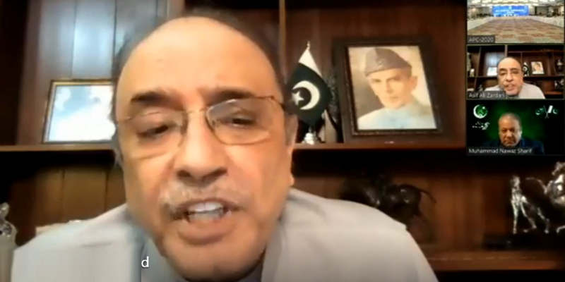 سابق صدراسٹیبلشمنٹ کیساتھ مذاکرات میں مصروف آصف زرداری نے میڈیا سے دوری کا زبردست فائدہ اٹھا لیا پیپلز پارٹی کو عنقریب بڑی خوشخبری ملنے کا امکان