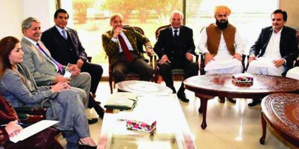 اپوزیشن نے آئینی ترامیم کو سپریم کورٹ میں چیلنج کرنے کے لئے کمیٹی بنا دی