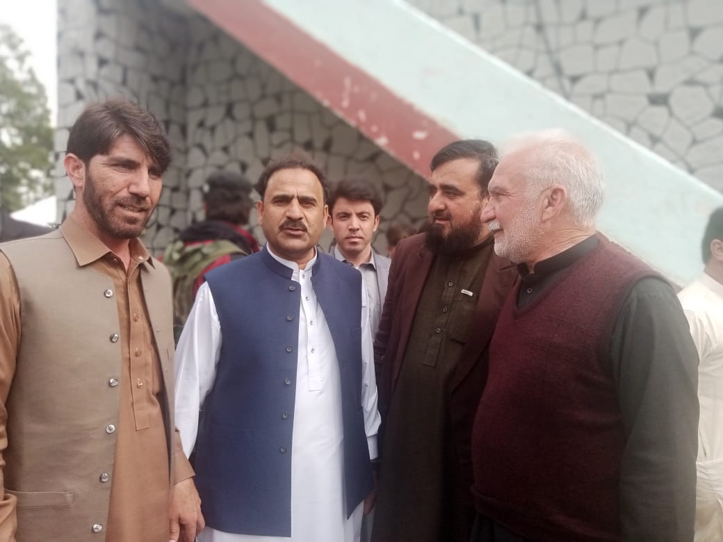 سوات کے صحافیوں کے خلاف درج مقدمات کی از سر نو تحقیقات کی جائے گی ،شاہ فیصل افغانی